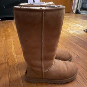 Chestnut brown tall Ugg’s